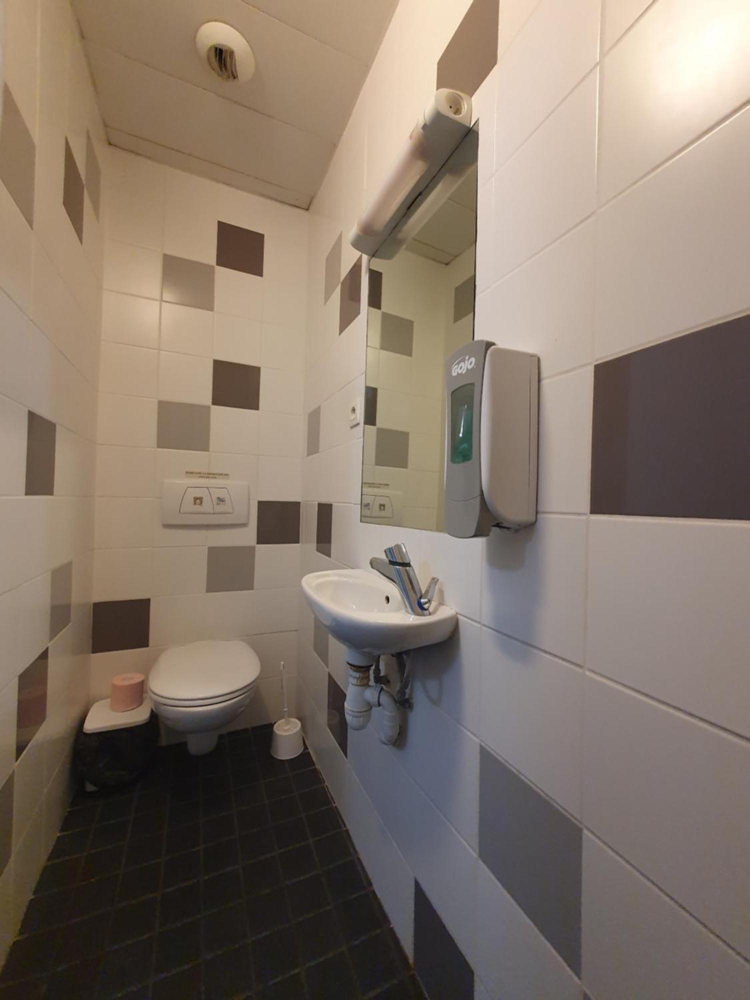 Auberge De Jeunesse Hi Nice Les Camelias الغرفة الصورة